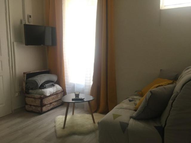 Studio Cosy A Orange 奥朗日 外观 照片